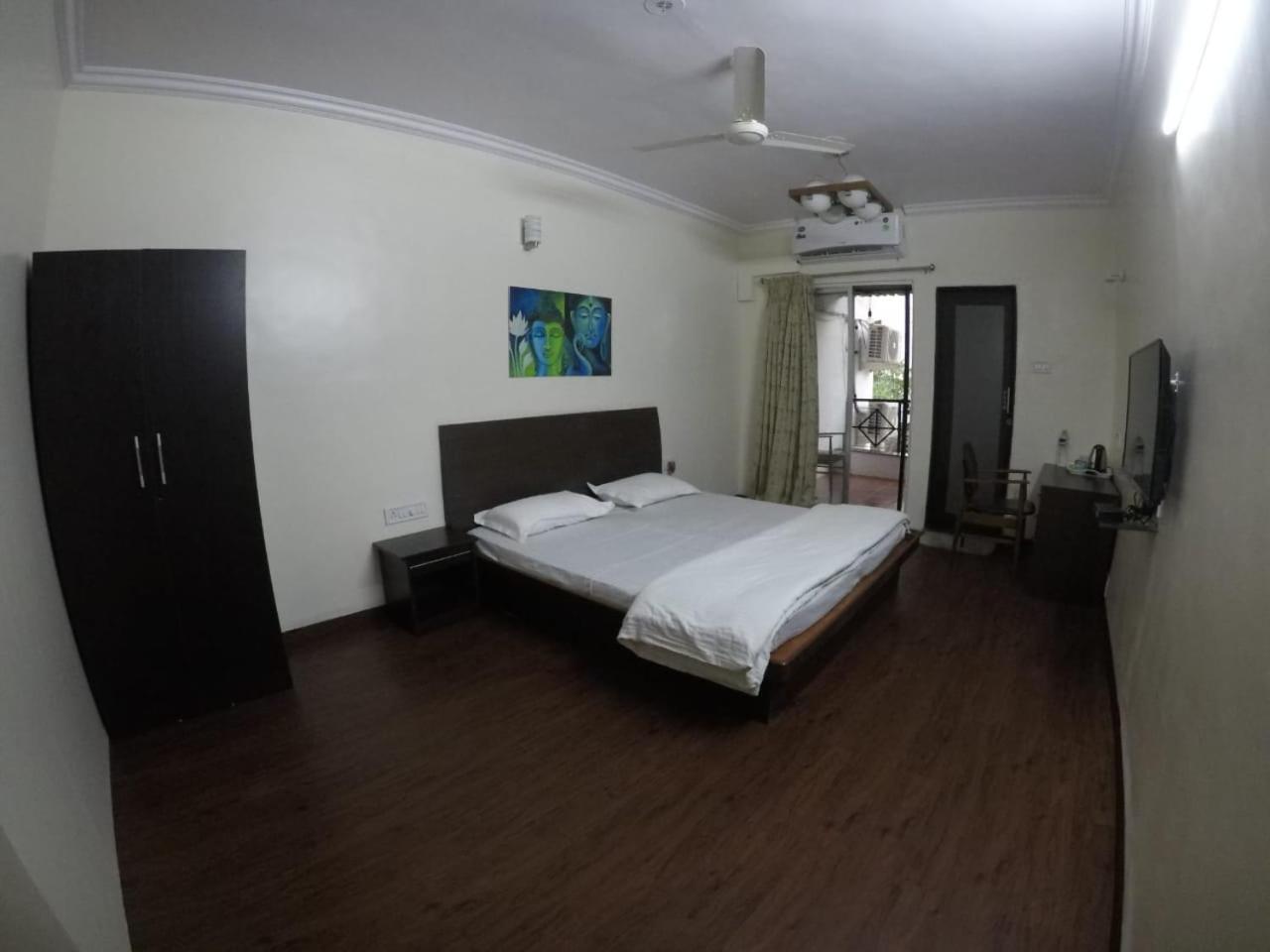 Apple Tree Apartments Koregaon Park Pune Luaran gambar
